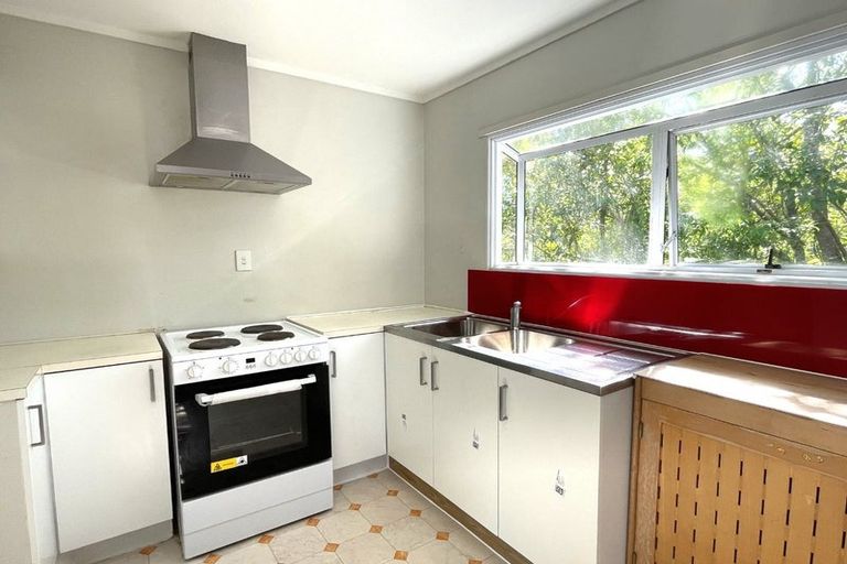 Photo of property in 22a Lyford Crescent, Sunnynook, Auckland, 0620