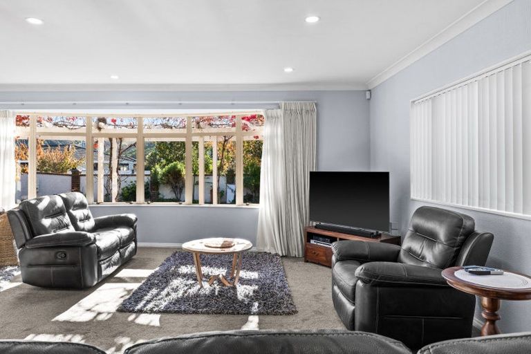 Photo of property in 59 Whiting Crescent, Greenmeadows, Napier, 4112