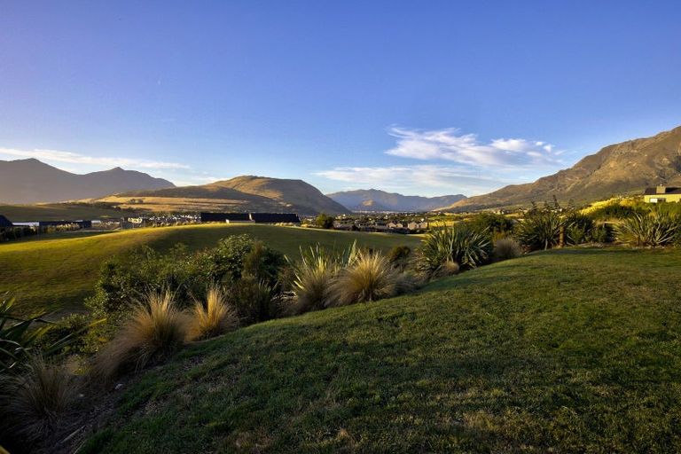 Photo of property in 3 Pioneer Court, Jacks Point, Queenstown, 9371