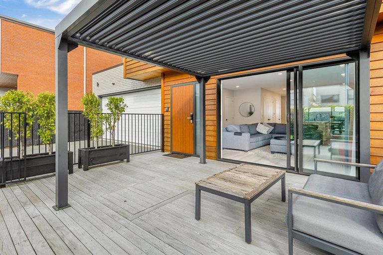 Photo of property in 3 Hea Road, Hobsonville, Auckland, 0616