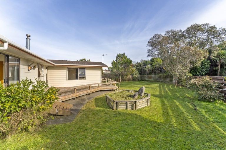 Photo of property in 26 Cypress Grove, Paraparaumu, 5032