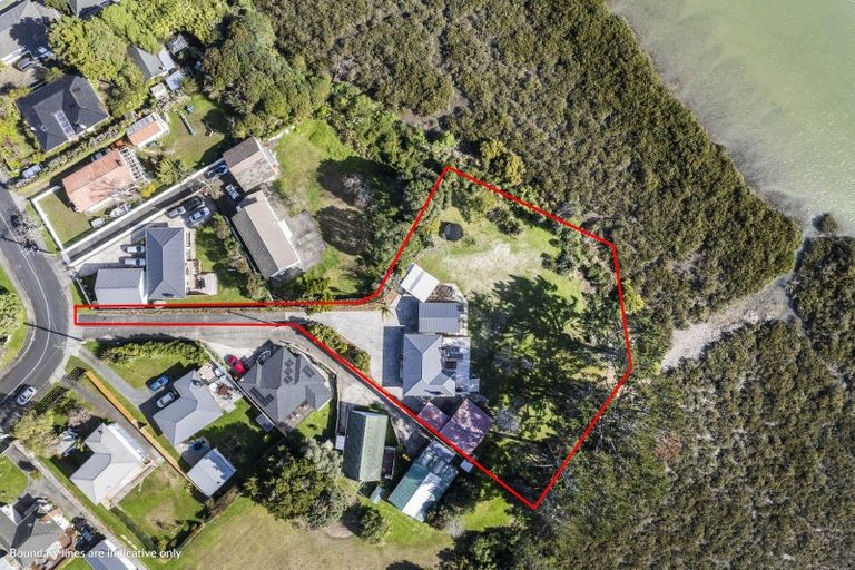 Photo of property in 58 Cobham Crescent, Kelston, Auckland, 0602