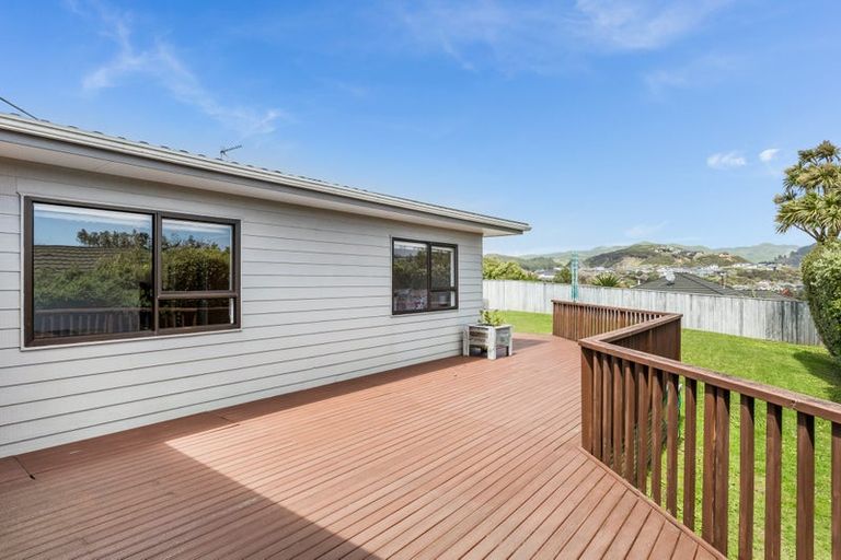 Photo of property in 5 The Top Gallant, Whitby, Porirua, 5024
