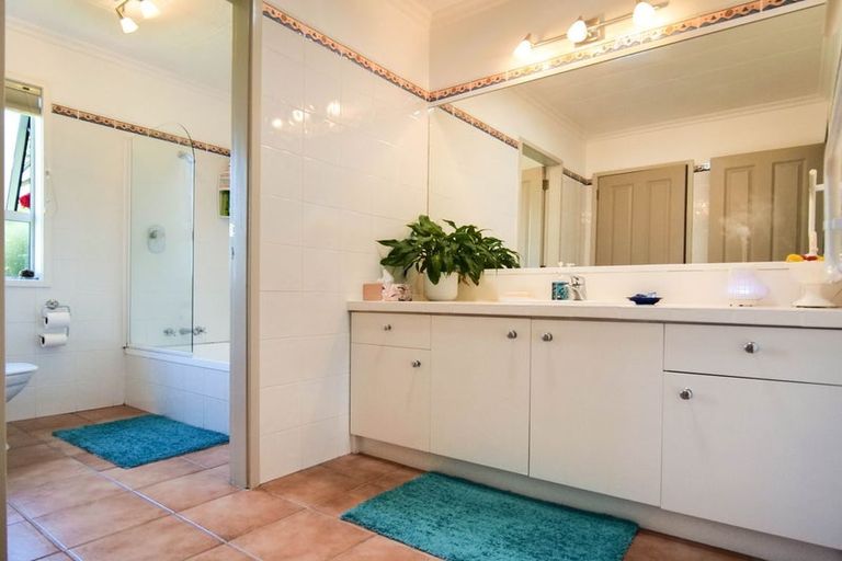 Photo of property in 11 Stafford Street, Westport, 7825