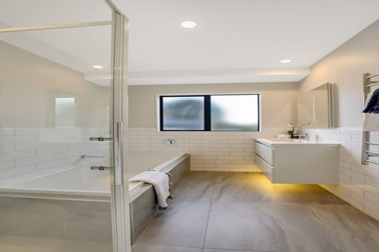 Photo of property in 2/57 Vincent Street, Howick, Auckland, 2014
