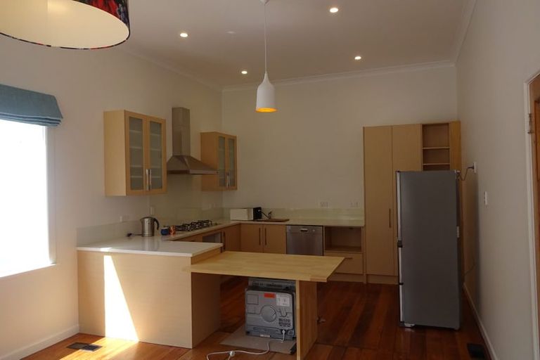 Photo of property in 73 Queens Drive, Lyall Bay, Wellington, 6022