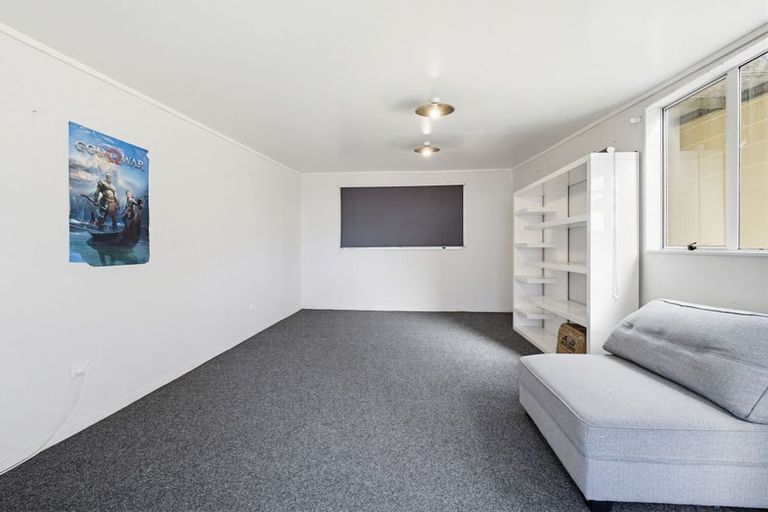 Photo of property in 8 Buller Place, Westbrook, Palmerston North, 4412