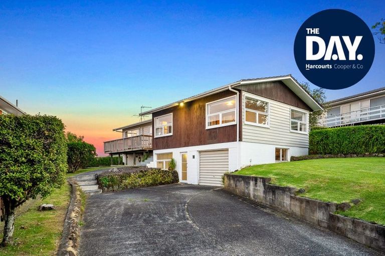 Photo of property in 98 Eban Avenue, Hillcrest, Auckland, 0627