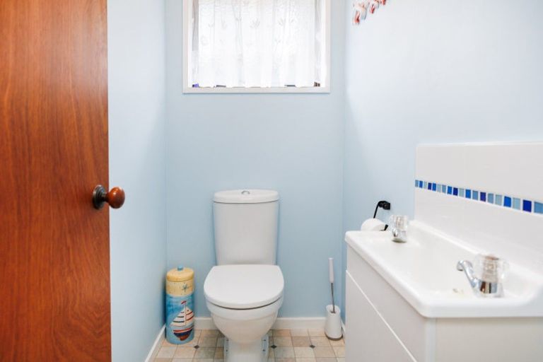 Photo of property in 15-17 Mcarthur Street, Terrace End, Palmerston North, 4410