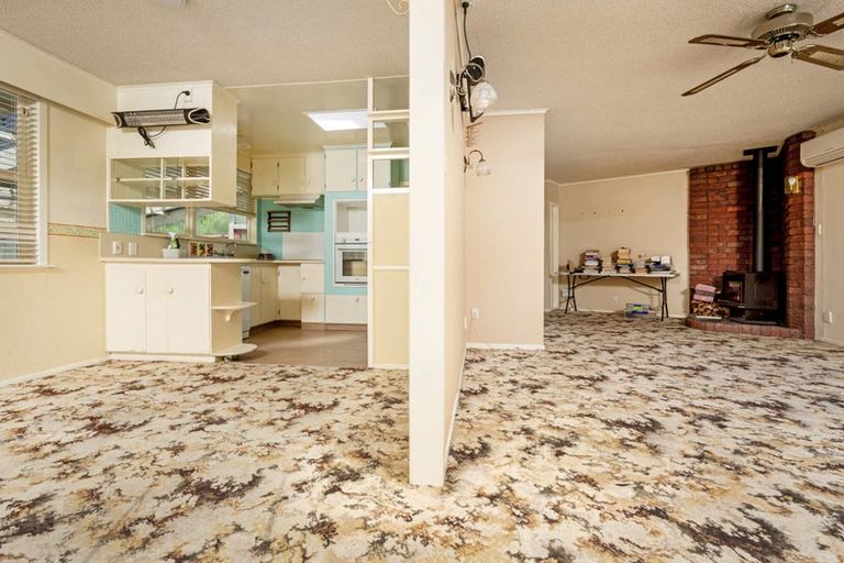 Photo of property in 38 Blakeborough Drive, Forrest Hill, Auckland, 0620