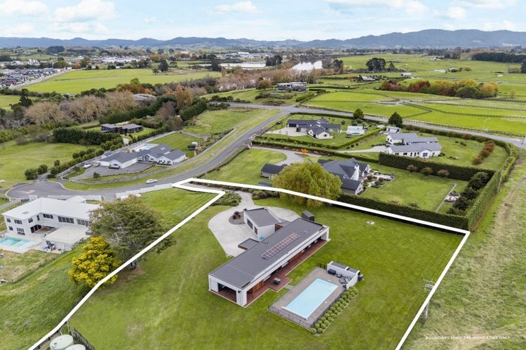 Photo of property in 17 Piriti Lane, Horsham Downs, Hamilton, 3281