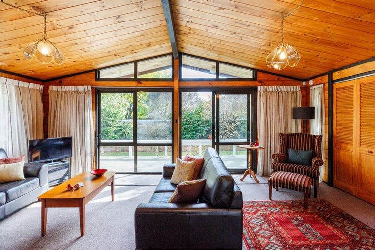 Photo of property in 35 Moyne Avenue, Milson, Palmerston North, 4414