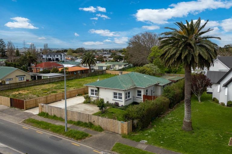 Photo of property in 332 Massey Road, Mangere East, Auckland, 2024