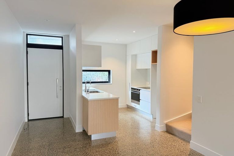 Photo of property in 214 Hobsonville Point Road, Hobsonville, Auckland, 0616