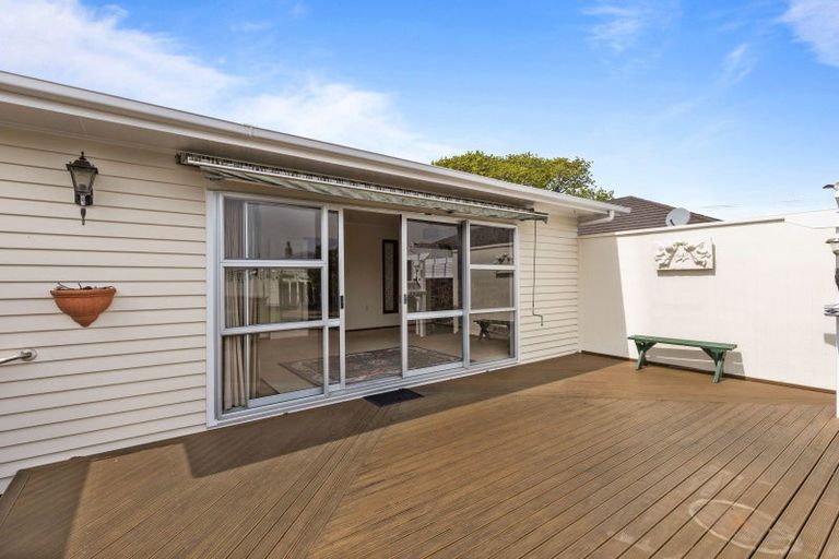 Photo of property in 208 Carrington Street, Vogeltown, New Plymouth, 4310