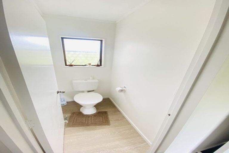 Photo of property in 145 Colwill Road, Massey, Auckland, 0614