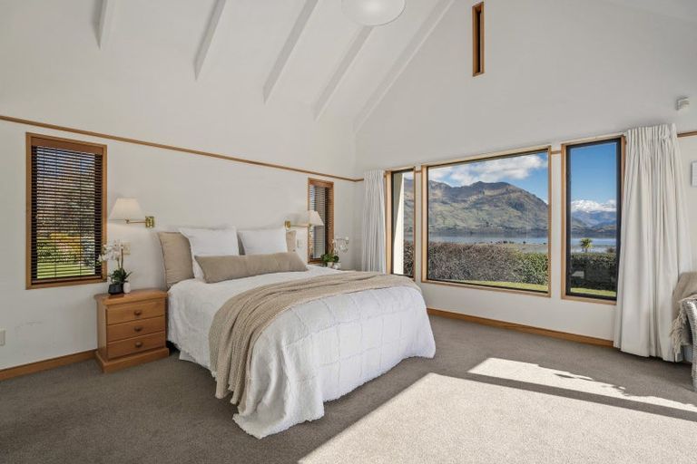 Photo of property in 186 Beacon Point Road, Wanaka, 9305
