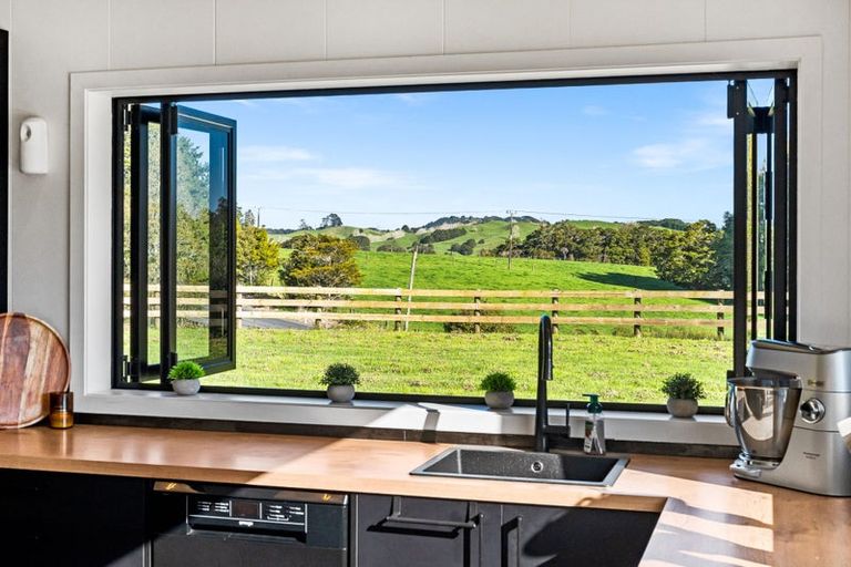 Photo of property in 8 Paparoa Road, Mangapai, Whangarei, 0178