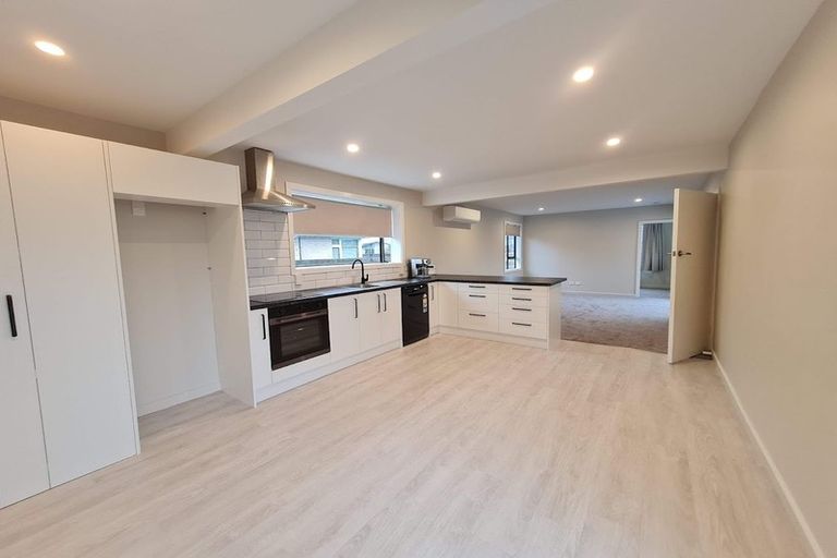 Photo of property in 10 Larch Place, Casebrook, Christchurch, 8051