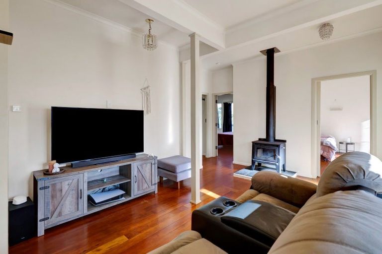 Photo of property in 133 Brooklands Road, Brooklands, New Plymouth, 4310