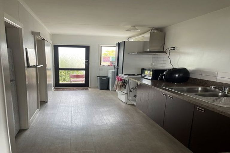 Photo of property in 2/43 Brockworth Place, Riccarton, Christchurch, 8011