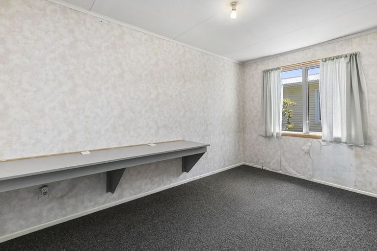 Photo of property in 19 Sunny Grove, Wainuiomata, Lower Hutt, 5014