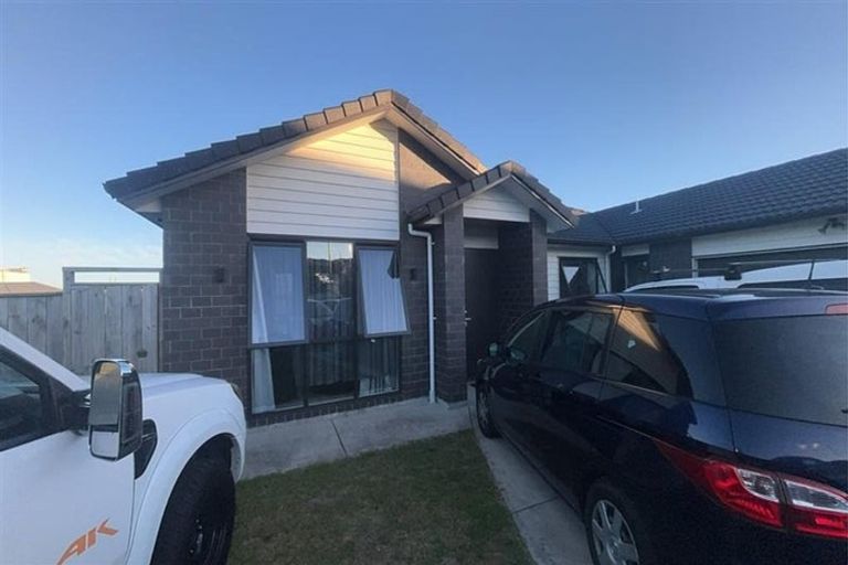 Photo of property in 52 Peacock Place, Pokeno, 2402