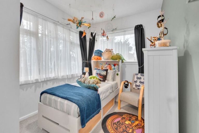 Photo of property in 19 Brockenhurst Street, Aranui, Christchurch, 8061
