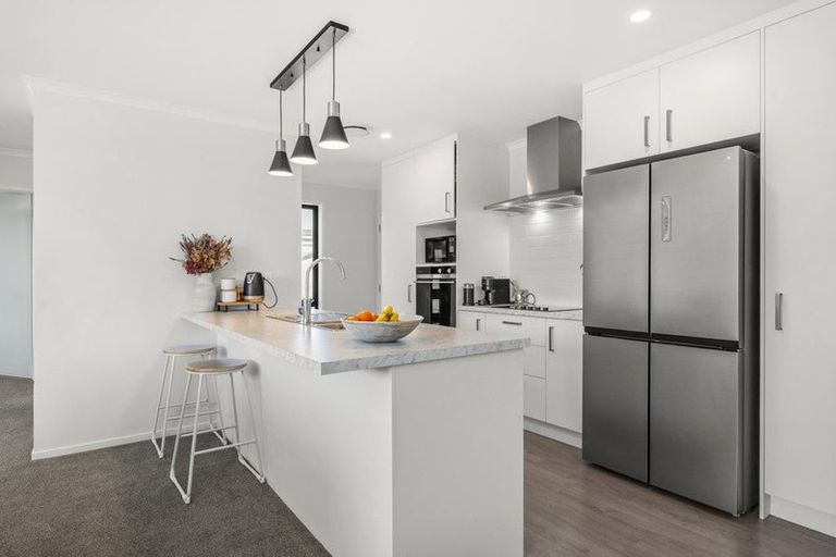 Photo of property in 1a Lee Road, Hannahs Bay, Rotorua, 3010