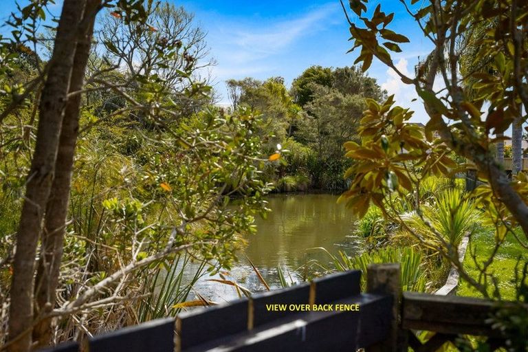 Photo of property in 12 Semillon Avenue, Henderson, Auckland, 0612