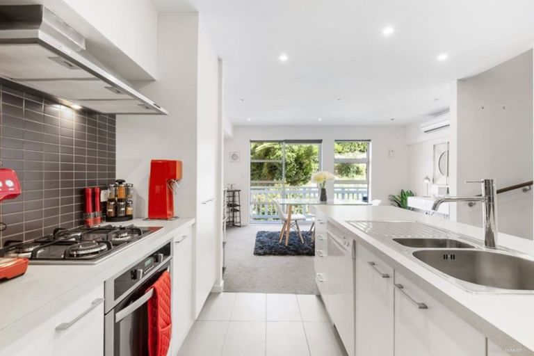 Photo of property in 14c Crieff Street, Northland, Wellington, 6012