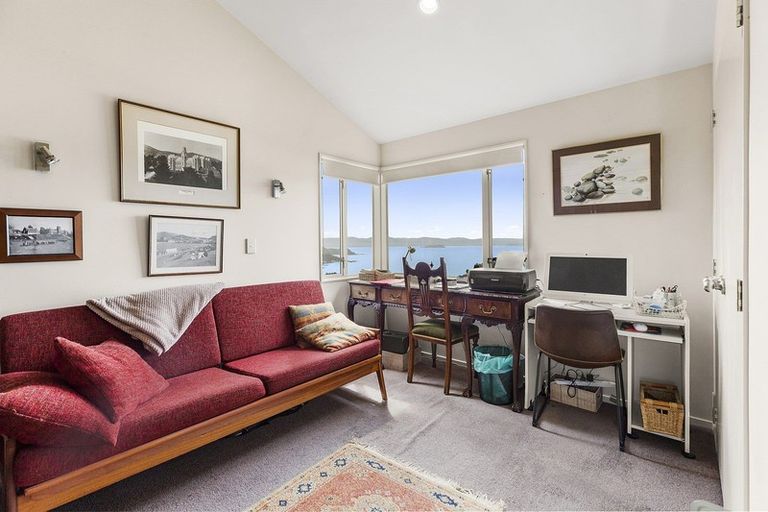 Photo of property in 13 Signallers Grove, Strathmore Park, Wellington, 6022