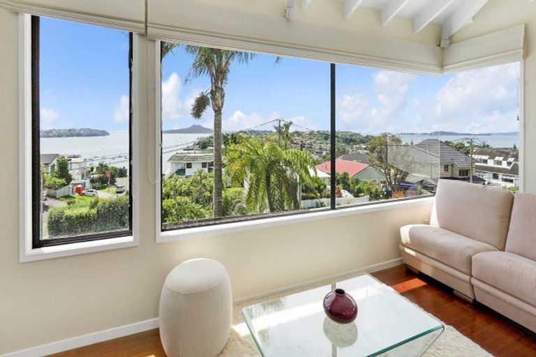 Photo of property in 10 Takutai Avenue, Bucklands Beach, Auckland, 2012