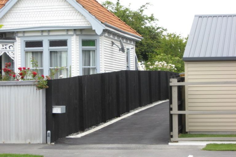 Photo of property in 183 Geraldine Street, Edgeware, Christchurch, 8013