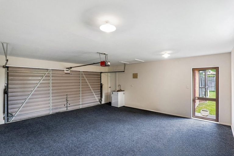 Photo of property in 2 Saskia Lane, Somerfield, Christchurch, 8024