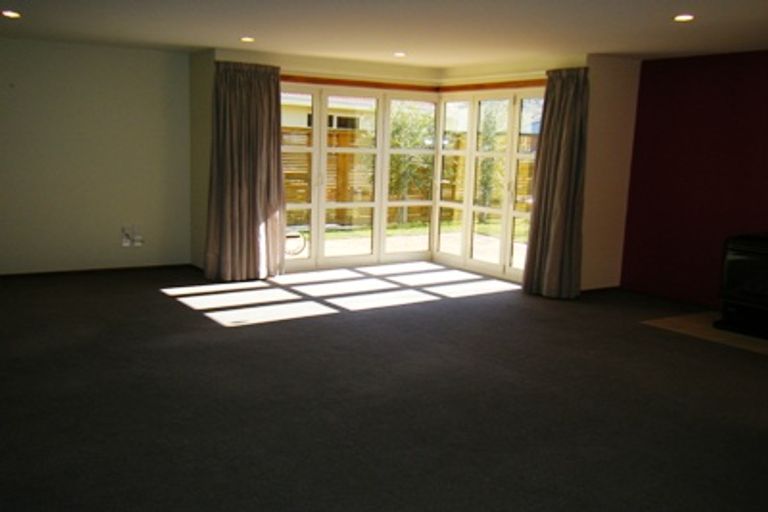 Photo of property in 3 Farrier Court, Cromwell, 9310