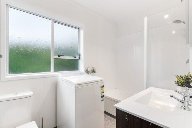 Photo of property in 6b Ely Grove, Wainuiomata, Lower Hutt, 5014