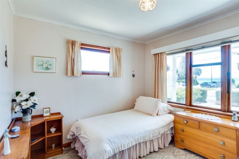 Photo of property in 42 Charles Street, Westshore, Napier, 4110