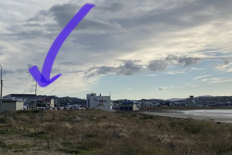 Photo of property in 100f3 Lyall Parade, Lyall Bay, Wellington, 6022