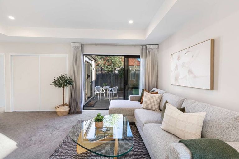 Photo of property in 2/14 Cotswold Avenue, Bishopdale, Christchurch, 8053