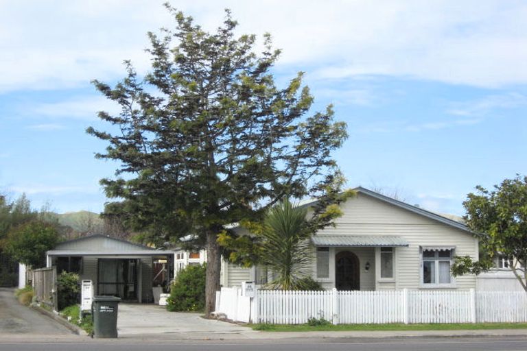 Photo of property in 66 Napier Road, Havelock North, 4130