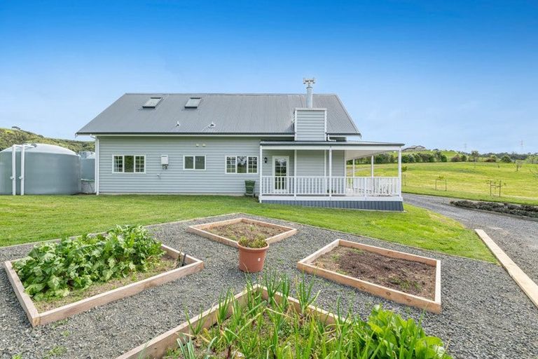 Photo of property in 346 Inland Road, Helensville, 0875