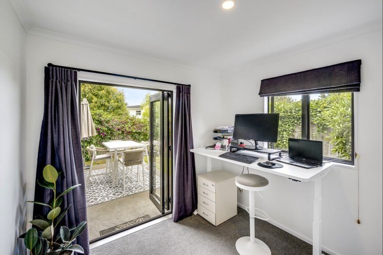 Photo of property in 23a Avondale Road, Taradale, Napier, 4112