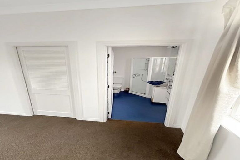 Photo of property in 22 Riddlers Crescent, Petone, Lower Hutt, 5012