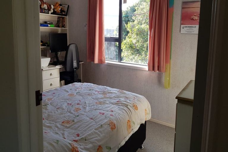 Photo of property in 8 Farnham Place, Bell Block, New Plymouth, 4312