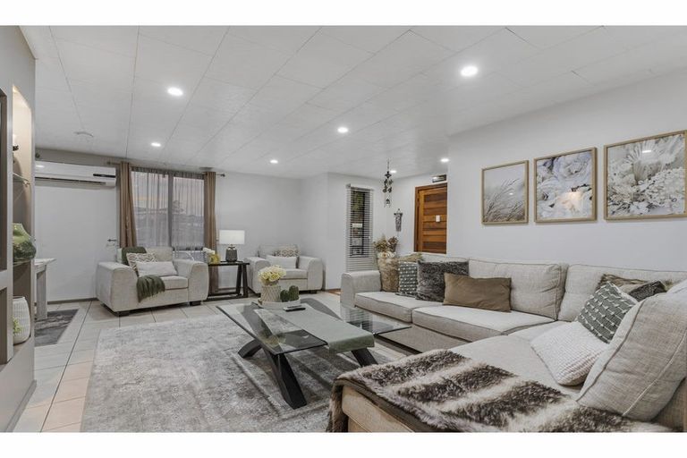 Photo of property in 129 Alfriston Road, Manurewa, Auckland, 2105