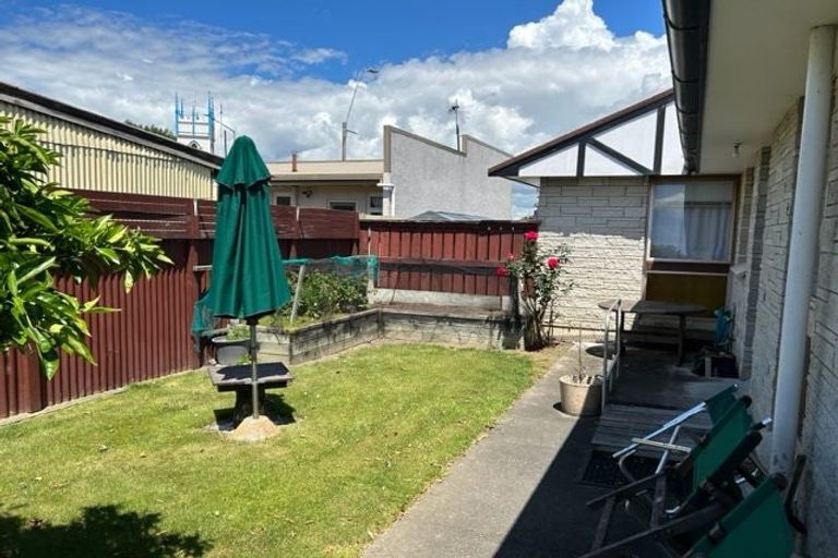 Photo of property in 5/512 Heretaunga Street East, Hastings, 4122