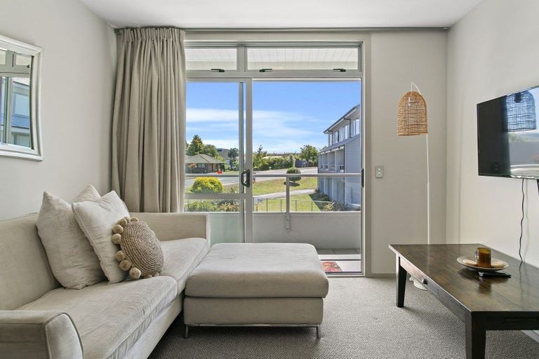 Photo of property in 300 Lake Terrace, Two Mile Bay, Taupo, 3330