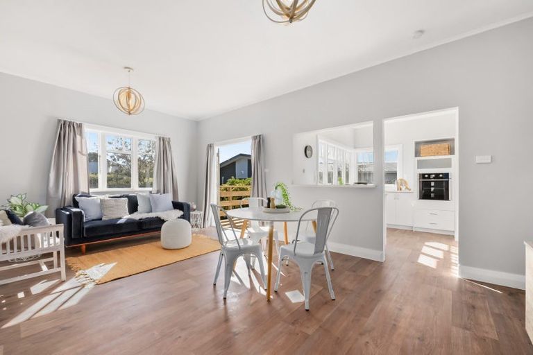 Photo of property in 5 York Street, Moera, Lower Hutt, 5010