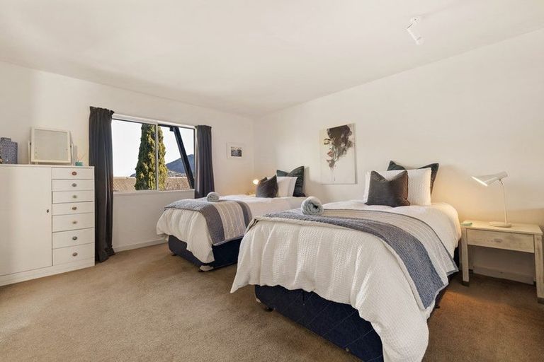 Photo of property in 37-39 Hallenstein Street, Queenstown, 9300